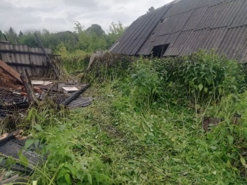 Выход был отрезан огнем: в Татарстане из пожара эвакуировали двух человек