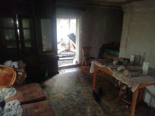 Выход был отрезан огнем: в Татарстане из пожара эвакуировали двух человек