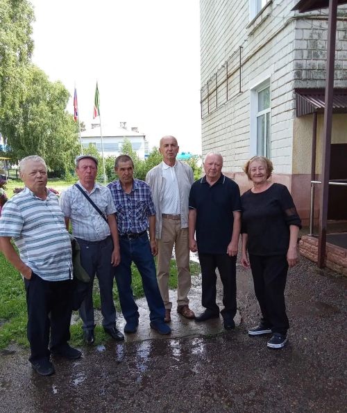 Выпускники 1976 года Нурлатской школы № 3 собрались в родном городе спустя 50 лет
