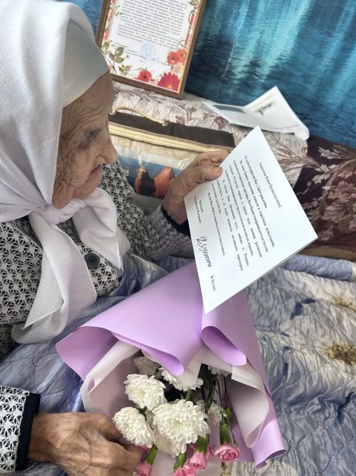 101 год – не возраст: ветерана педагогического труда поздравили с юбилеем