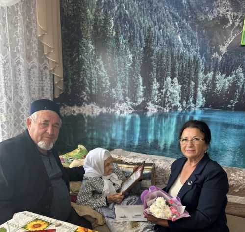 101 год – не возраст: ветерана педагогического труда поздравили с юбилеем