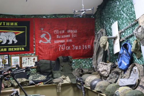Нурлатские волонтёры запустили производство турникетов и контейнеров для бойцов СВО