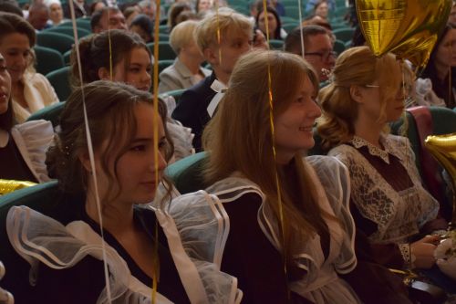 Созвездие медалистов: в Нурлате чествовали лучших выпускников района