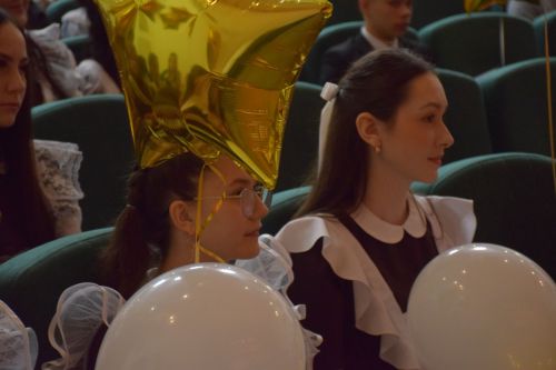 Созвездие медалистов: в Нурлате чествовали лучших выпускников района