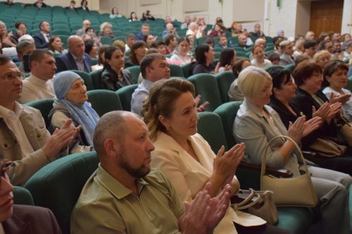 Созвездие медалистов: в Нурлате чествовали лучших выпускников района