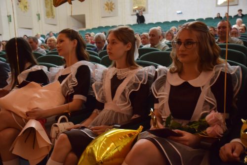 Созвездие медалистов: в Нурлате чествовали лучших выпускников района