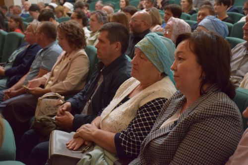 Созвездие медалистов: в Нурлате чествовали лучших выпускников района