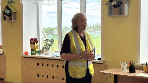 В лагере «Мечта» Старых Челнов прошла акция «Стань заметнее»: флешмоб, ПДД и плакаты от ЮИД