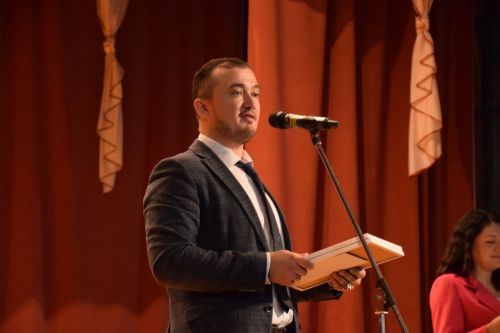 Созвездие медалистов: в Нурлате чествовали лучших выпускников района