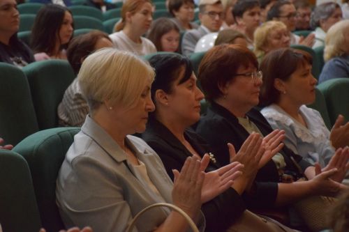 Созвездие медалистов: в Нурлате чествовали лучших выпускников района