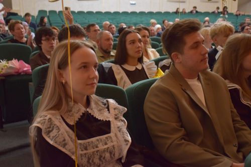 Созвездие медалистов: в Нурлате чествовали лучших выпускников района