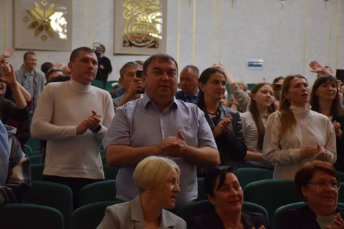 Созвездие медалистов: в Нурлате чествовали лучших выпускников района