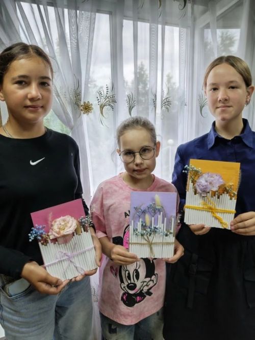 Юные мастера из «Ильинского росточка» создали лето своими руками