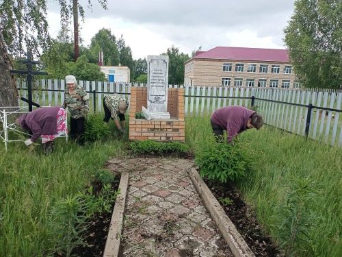 Вишневая Поляна халкы истәлекле урында өмә уздырды