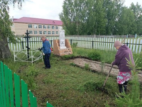 Вишневая Поляна халкы истәлекле урында өмә уздырды