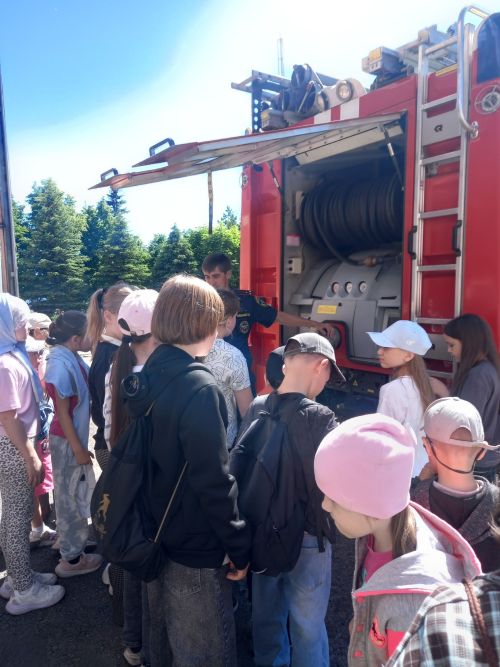Юные нурлатцы примерили роль пожарных в ПСЧ-125