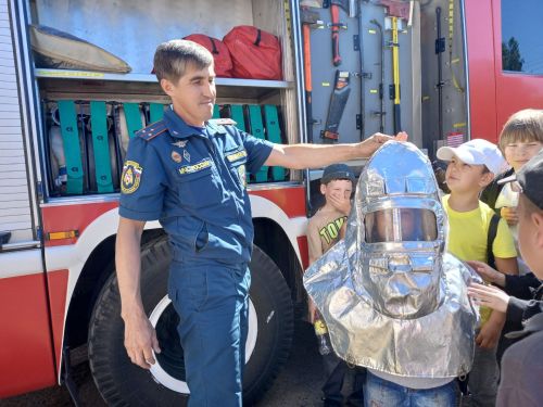 Юные нурлатцы примерили роль пожарных в ПСЧ-125