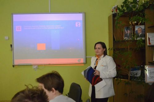 «Палитра слов»: студентам Нурлата раскрыли секреты русского языка
