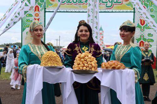 В гармонии традиций и дружбы: в Нурлате с грандиозным размахом отпраздновали Сабантуй