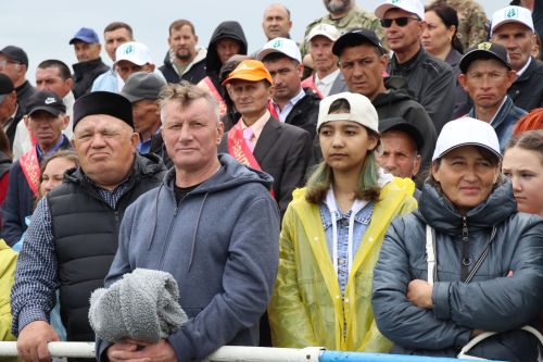 В гармонии традиций и дружбы: в Нурлате с грандиозным размахом отпраздновали Сабантуй