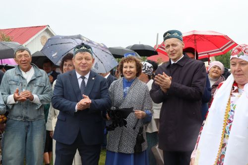 В гармонии традиций и дружбы: в Нурлате с грандиозным размахом отпраздновали Сабантуй
