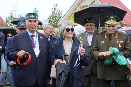 В гармонии традиций и дружбы: в Нурлате с грандиозным размахом отпраздновали Сабантуй