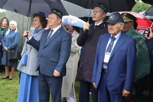 В гармонии традиций и дружбы: в Нурлате с грандиозным размахом отпраздновали Сабантуй