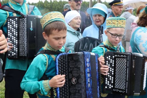 В гармонии традиций и дружбы: в Нурлате с грандиозным размахом отпраздновали Сабантуй