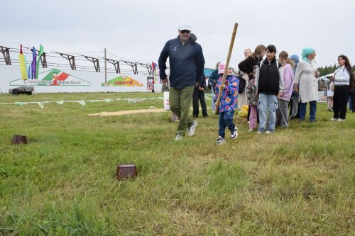 Главные герои Сабантуя в Нурлате: 43 секунды до петуха, железный армрестлинг и народный азарт