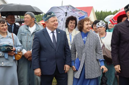 В гармонии традиций и дружбы: в Нурлате с грандиозным размахом отпраздновали Сабантуй