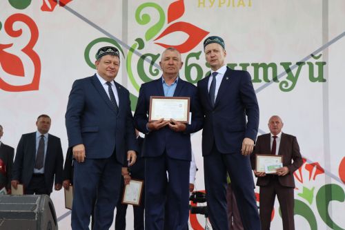 В гармонии традиций и дружбы: в Нурлате с грандиозным размахом отпраздновали Сабантуй