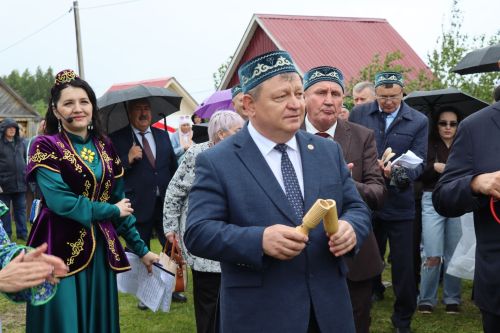 В гармонии традиций и дружбы: в Нурлате с грандиозным размахом отпраздновали Сабантуй