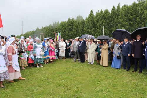 В гармонии традиций и дружбы: в Нурлате с грандиозным размахом отпраздновали Сабантуй