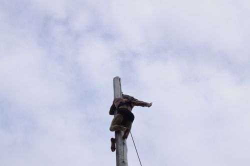 Главные герои Сабантуя в Нурлате: 43 секунды до петуха, железный армрестлинг и народный азарт