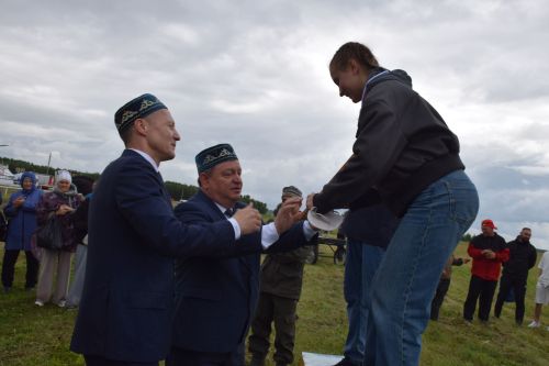 Главный приз главы на Сабантуе Нурлата завоевал Липтон из «Нурлат-Агро»