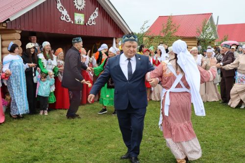 В гармонии традиций и дружбы: в Нурлате с грандиозным размахом отпраздновали Сабантуй