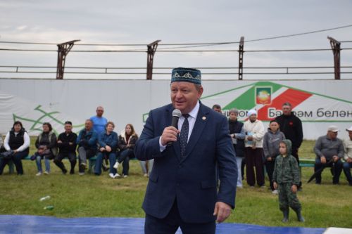 В Нурлате Алмаз Мустафин впервые стал абсолютным батыром Сабантуя