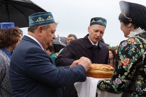 В гармонии традиций и дружбы: в Нурлате с грандиозным размахом отпраздновали Сабантуй