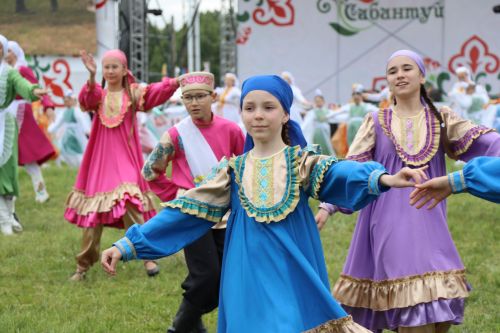 В гармонии традиций и дружбы: в Нурлате с грандиозным размахом отпраздновали Сабантуй