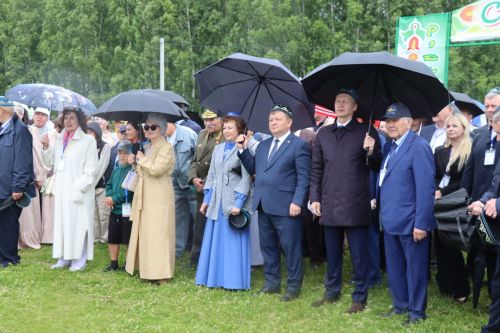 В гармонии традиций и дружбы: в Нурлате с грандиозным размахом отпраздновали Сабантуй