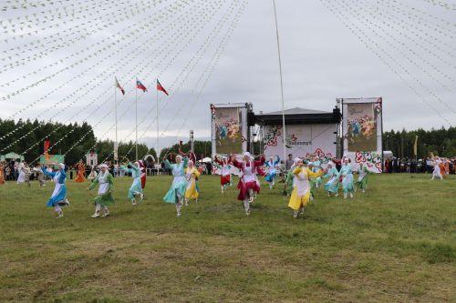 В гармонии традиций и дружбы: в Нурлате с грандиозным размахом отпраздновали Сабантуй