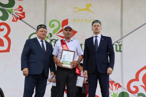 В гармонии традиций и дружбы: в Нурлате с грандиозным размахом отпраздновали Сабантуй