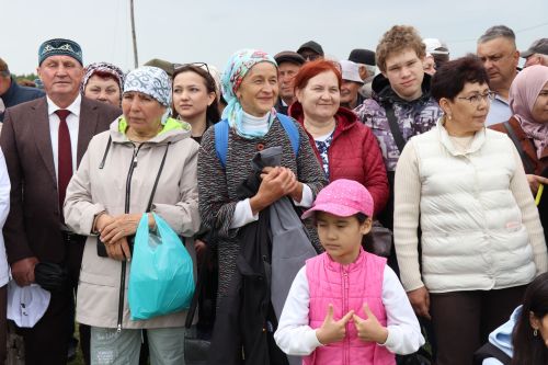 В гармонии традиций и дружбы: в Нурлате с грандиозным размахом отпраздновали Сабантуй