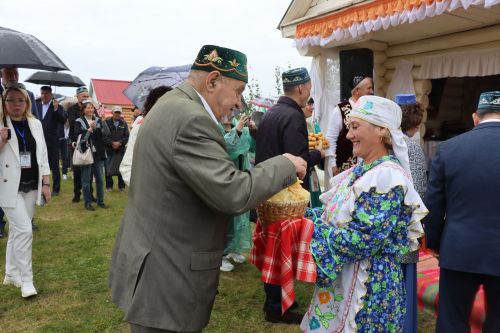 В гармонии традиций и дружбы: в Нурлате с грандиозным размахом отпраздновали Сабантуй