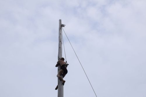 Главные герои Сабантуя в Нурлате: 43 секунды до петуха, железный армрестлинг и народный азарт