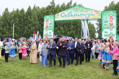 В гармонии традиций и дружбы: в Нурлате с грандиозным размахом отпраздновали Сабантуй