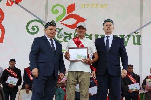 В гармонии традиций и дружбы: в Нурлате с грандиозным размахом отпраздновали Сабантуй