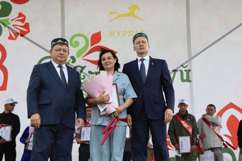 В гармонии традиций и дружбы: в Нурлате с грандиозным размахом отпраздновали Сабантуй