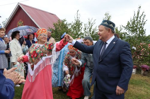 В гармонии традиций и дружбы: в Нурлате с грандиозным размахом отпраздновали Сабантуй