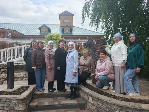 Как детские сады «Алсу» и «Сказка» съездили в театр Габдуллы Кариева бесплатно